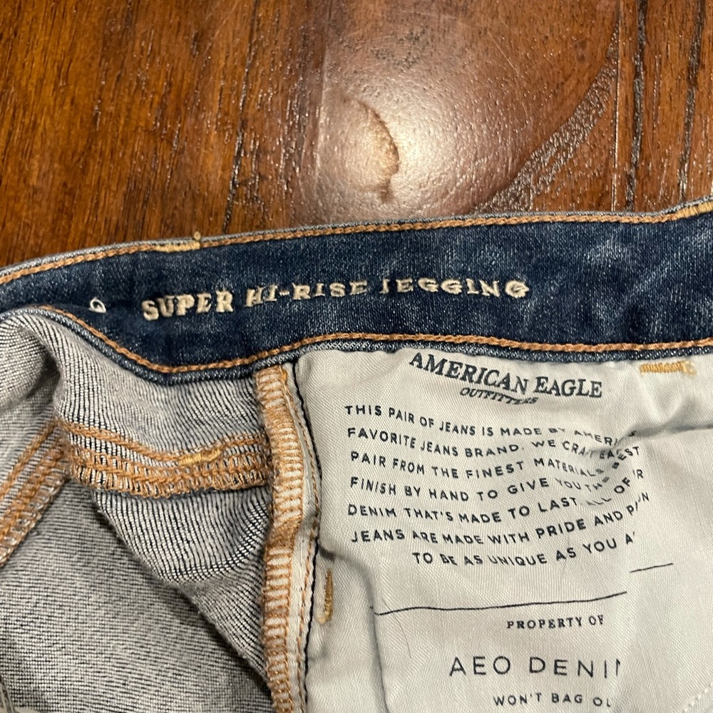 Super Hi-Rise Ripped Jeans - Picture 3 of 5